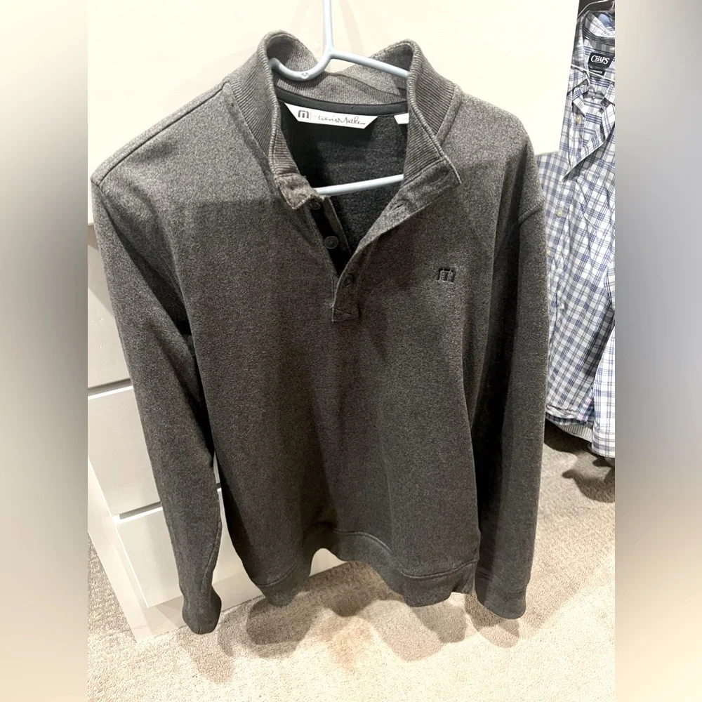 Travis Mathew Men's Dark Gray Henley Pullover Sweater